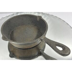 Vintage Camping Small 5‎ Inch Cast Iron Frying pan